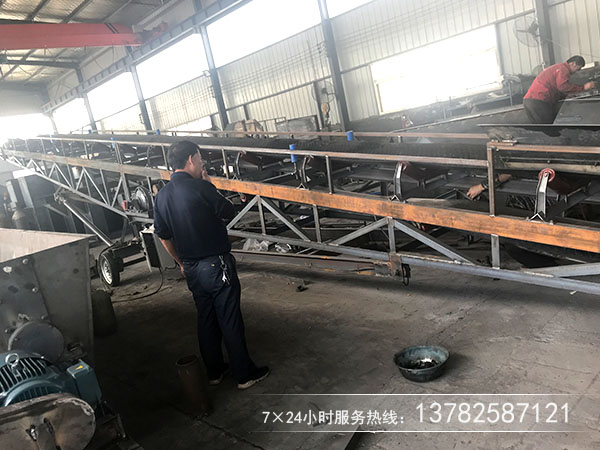 移動皮帶機(jī)選擇什么樣的張緊裝置好用！