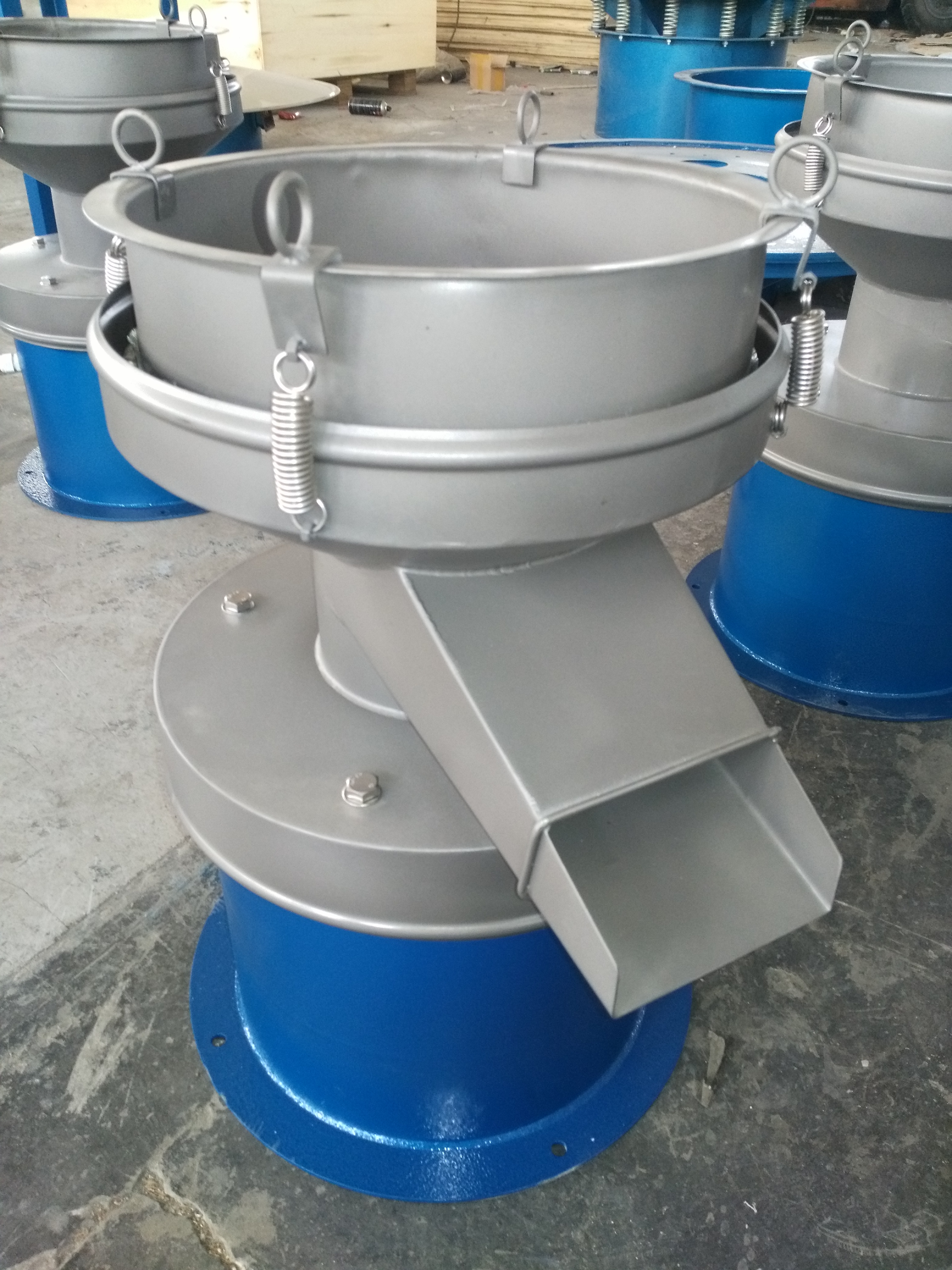 泥漿振動篩生產(chǎn)廠家有哪些優(yōu)點？