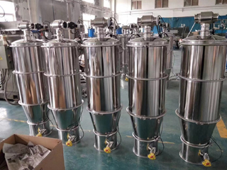 真空上料機(jī)在整個生產(chǎn)過程中如何進(jìn)行工作的